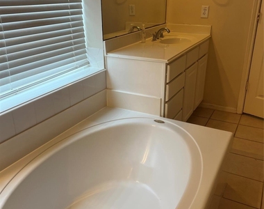 15319 Truslow Point Lane - Photo Thumbnail 8