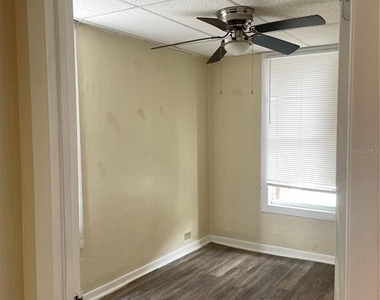 111 S Newport Avenue - Photo Thumbnail 7