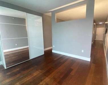 111 N 12th Street - Photo Thumbnail 7
