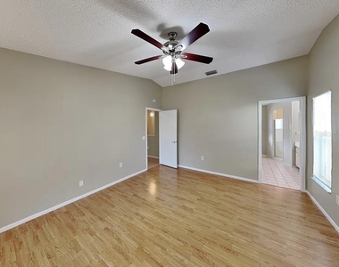 2275 Cork Oak Street E - Photo Thumbnail 7