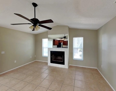 2275 Cork Oak Street E - Photo Thumbnail 3