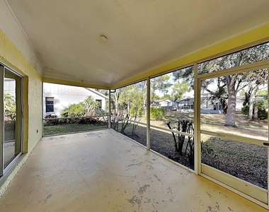 2275 Cork Oak Street E - Photo Thumbnail 12