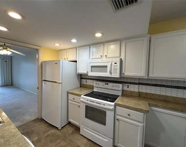 1316 Pasadena Avenue S - Photo Thumbnail 6