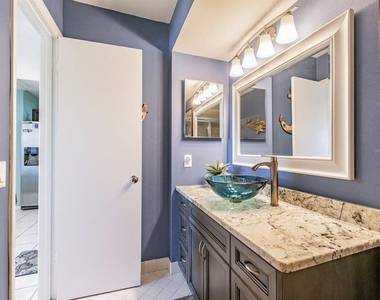 5901 Bahia Del Mar Circle - Photo Thumbnail 16
