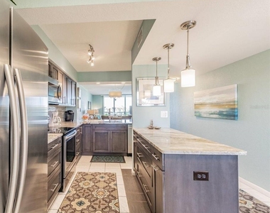5901 Bahia Del Mar Circle - Photo Thumbnail 3