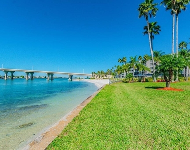 5901 Bahia Del Mar Circle - Photo Thumbnail 21