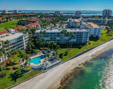 5901 Bahia Del Mar Circle - Photo Thumbnail 17