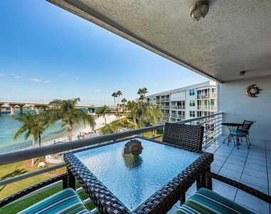 5901 Bahia Del Mar Circle - Photo Thumbnail 25