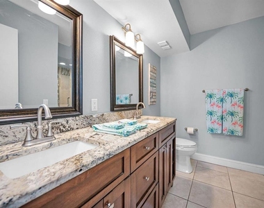 5901 Bahia Del Mar Circle - Photo Thumbnail 15