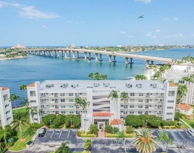 5901 Bahia Del Mar Circle - Photo Thumbnail 24