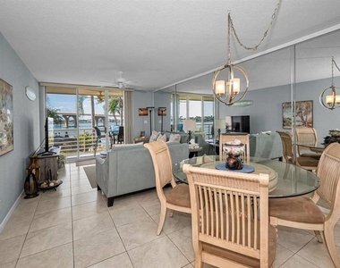 5901 Bahia Del Mar Circle - Photo Thumbnail 8
