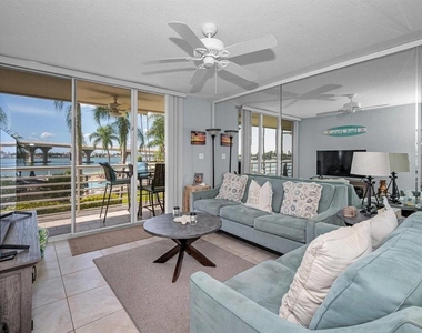 5901 Bahia Del Mar Circle - Photo Thumbnail 12
