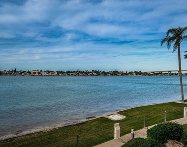 6105 Bahia Del Mar Circle - Photo Thumbnail 1