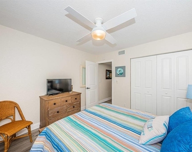6105 Bahia Del Mar Circle - Photo Thumbnail 16