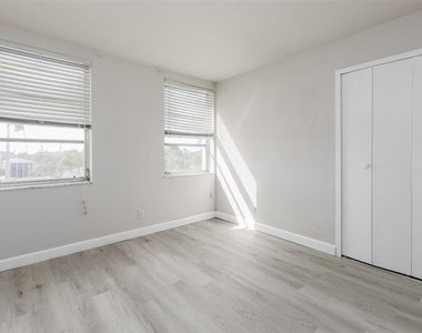 10355 Paradise Boulevard - Photo Thumbnail 27
