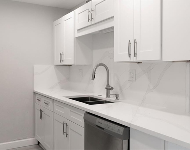 10355 Paradise Boulevard - Photo Thumbnail 23