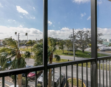 10355 Paradise Boulevard - Photo Thumbnail 14