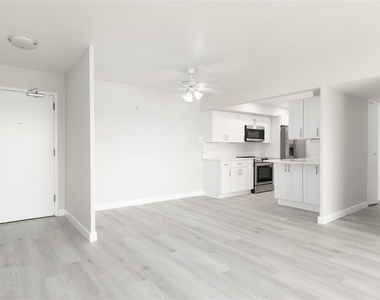 10355 Paradise Boulevard - Photo Thumbnail 18