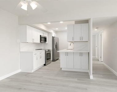 10355 Paradise Boulevard - Photo Thumbnail 20