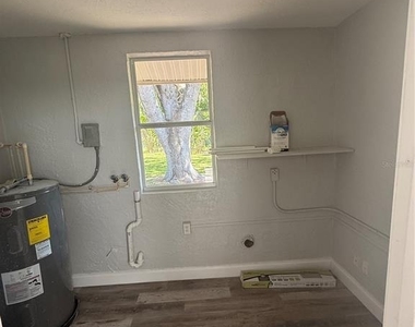 9029 Maiden Lane - Photo Thumbnail 10
