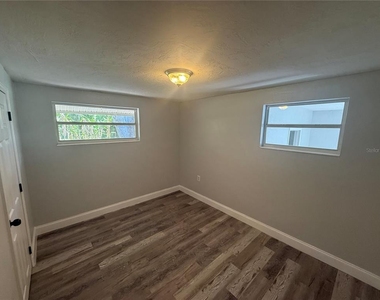 9029 Maiden Lane - Photo Thumbnail 6