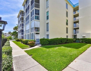 4908 38th Way S - Photo Thumbnail 76