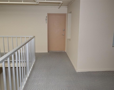 4908 38th Way S - Photo Thumbnail 6