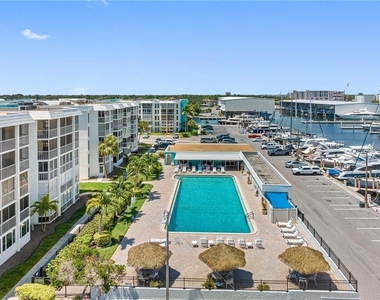 4908 38th Way S - Photo Thumbnail 83