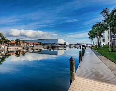 4908 38th Way S - Photo Thumbnail 95