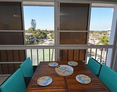 4908 38th Way S - Photo Thumbnail 22
