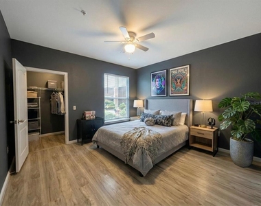 8836 Villa View Circle - Photo Thumbnail 8