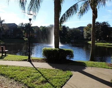 8836 Villa View Circle - Photo Thumbnail 21