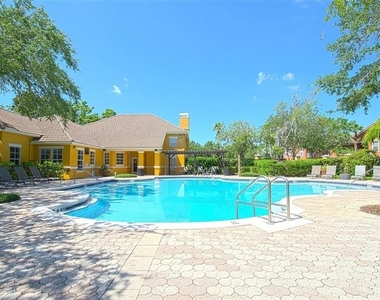 8836 Villa View Circle - Photo Thumbnail 15