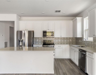 36887 Highland Meadows Court - Photo Thumbnail 5