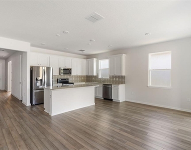 36887 Highland Meadows Court - Photo Thumbnail 4