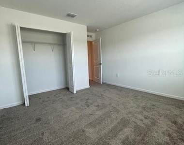 1609 Cross Prairie Parkway - Photo Thumbnail 6