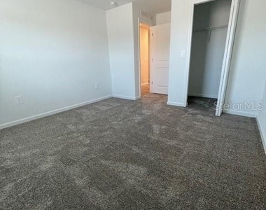 1609 Cross Prairie Parkway - Photo Thumbnail 19