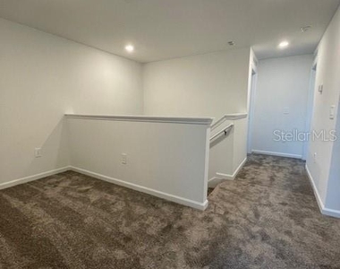 1609 Cross Prairie Parkway - Photo Thumbnail 10