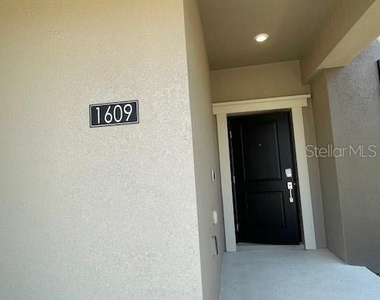 1609 Cross Prairie Parkway - Photo Thumbnail 1