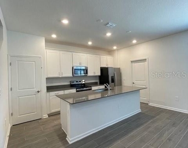 1609 Cross Prairie Parkway - Photo Thumbnail 31