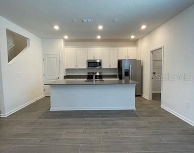 1609 Cross Prairie Parkway - Photo Thumbnail 29