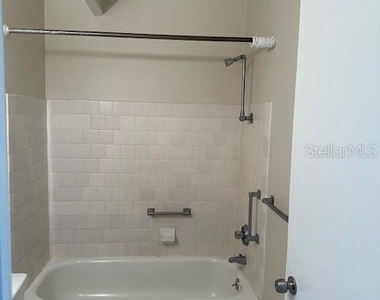 2709 Club Circle - Photo Thumbnail 12