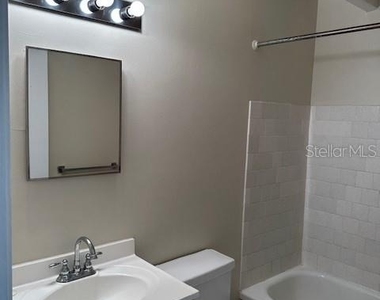 2709 Club Circle - Photo Thumbnail 11