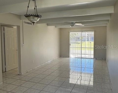 2709 Club Circle - Photo Thumbnail 3