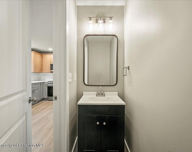820 822 Delaware Street - Photo Thumbnail 13