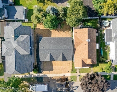820 822 Delaware Street - Photo Thumbnail 36