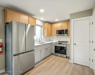 820 822 Delaware Street - Photo Thumbnail 10