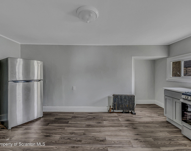 301 N Bromley Avenue - Photo Thumbnail 13