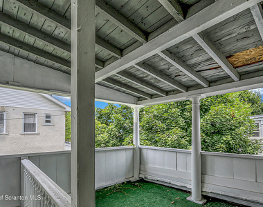 301 N Bromley Avenue - Photo Thumbnail 2