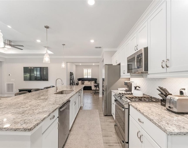 4306 Nw 54th Terrace - Photo Thumbnail 24